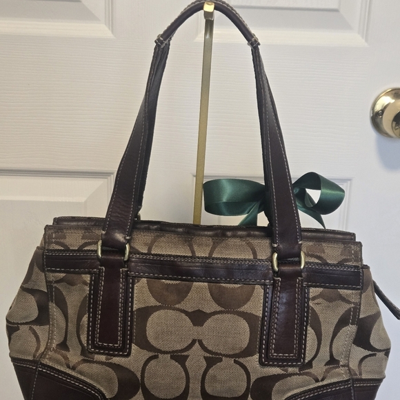 Coach Signature Shoulderbag Hampton Soho style - Picture 9 of 17